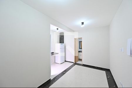 Sala/Quarto de kitnet/studio para alugar com 1 quarto, 18m² em Mirandópolis, São Paulo