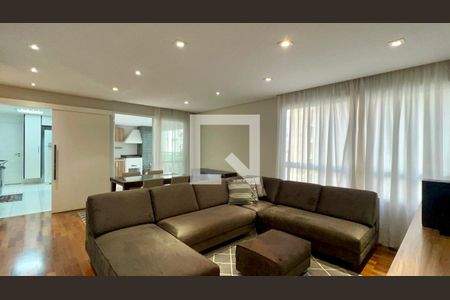 Sala de TV de apartamento para alugar com 4 quartos, 130m² em Paraíso, São Paulo