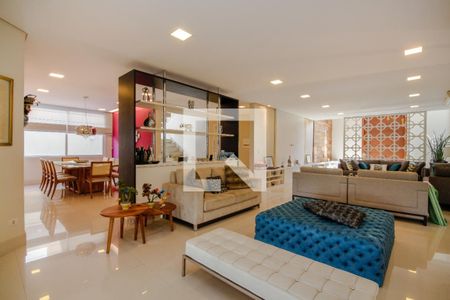 Sala de casa de condomínio à venda com 4 quartos, 439m² em Alphaville, Santana de Parnaíba