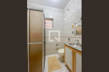 Banheiro da Suíte 1 de casa à venda com 2 quartos, 263m² em Ayrosa, São Paulo