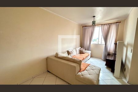 Sala de apartamento para alugar com 3 quartos, 53m² em Jardim Santa Edwirges, Guarulhos