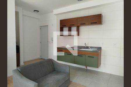 Sala e cozinha de kitnet/studio à venda com 1 quarto, 30m² em Vila Carrão, São Paulo