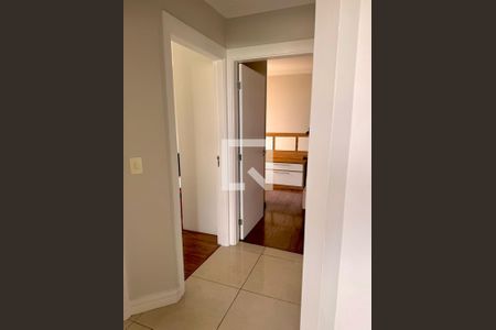 Quarto de apartamento para alugar com 3 quartos, 110m² em Alphaville Industrial, Barueri