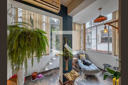 Apartamento para alugar com 2 quartos, 80m² em Laranjeiras, Rio de Janeiro