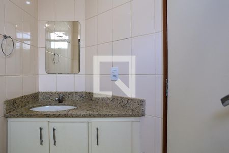Banheiro da Suíte de apartamento para alugar com 3 quartos, 80m² em Horto, Belo Horizonte