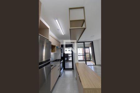 Sala_Cozinha de apartamento para alugar com 2 quartos, 63m² em Alphaville Empresarial, Barueri