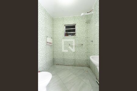 Banheiro  de casa à venda com 1 quarto, 150m² em Limoeiro, São Paulo