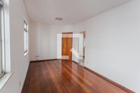Sala de apartamento à venda com 4 quartos, 150m² em Sagrada Família, Belo Horizonte