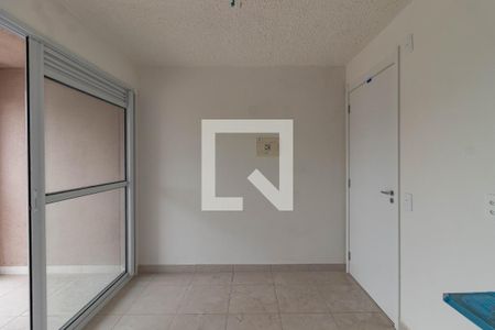 Sala de apartamento para alugar com 2 quartos, 33m² em Parque Industrial Tomas Edson, São Paulo