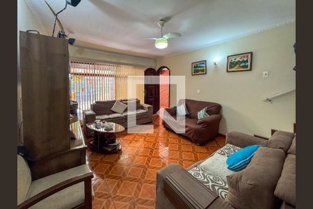 Sala de casa para alugar com 4 quartos, 226m² em Jardim Pilar, Santo André