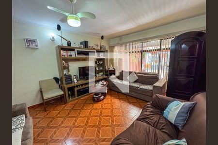 Sala de casa para alugar com 4 quartos, 226m² em Jardim Pilar, Santo André