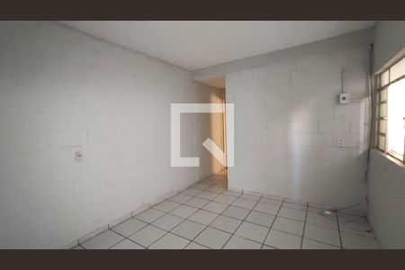 Casa para alugar com 1 quarto, 40m² em Vila Perracini, Ferraz de Vasconcelos