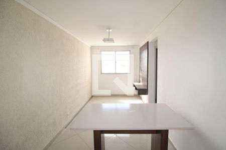 Sala / Cozinha de apartamento para alugar com 2 quartos, 46m² em Loteamento City Jaragua, São Paulo