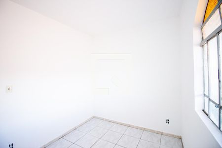 Quarto 2 de casa para alugar com 3 quartos, 70m² em Milanez, Contagem