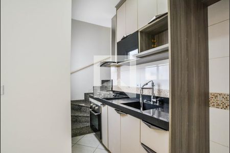 Sala/Cozinha de apartamento à venda com 2 quartos, 76m² em Vila Floresta, Santo André