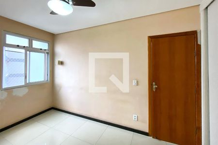 Quarto 2 de apartamento para alugar com 2 quartos, 66m² em São João Batista, Belo Horizonte
