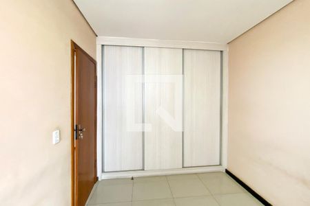 Quarto 2 de apartamento para alugar com 2 quartos, 66m² em São João Batista, Belo Horizonte