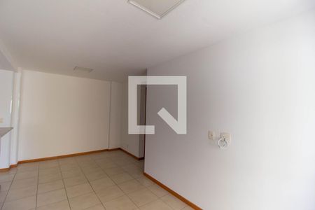 Apartamento à venda com 2 quartos, 65m² em Itaipu, Niterói