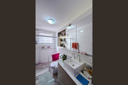 Banheiro da Suíte de casa à venda com 2 quartos, 100m² em Vila São José, São Paulo