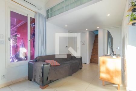 Sala de casa de condomínio à venda com 3 quartos, 96m² em Rio Branco, Canoas