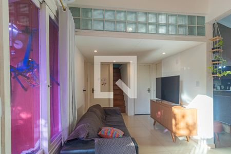Sala de casa de condomínio à venda com 3 quartos, 96m² em Rio Branco, Canoas