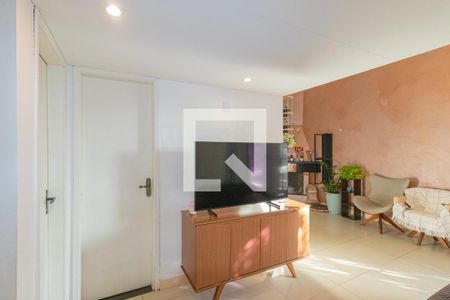 Sala de casa de condomínio à venda com 3 quartos, 96m² em Rio Branco, Canoas