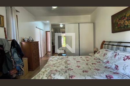 Suíte  de casa de condomínio para alugar com 4 quartos, 400m² em Vargem Grande, Rio de Janeiro