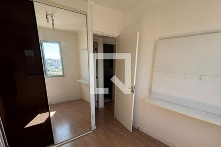 Quarto de apartamento para alugar com 3 quartos, 62m² em Vila Antonieta, São Paulo