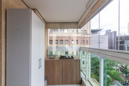 Varanda de apartamento à venda com 1 quarto, 52m² em Itaim Bibi, São Paulo