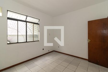 Quarto 1 de casa para alugar com 3 quartos, 150m² em Padre Miguel, Rio de Janeiro