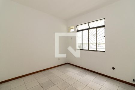Quarto 1 de casa para alugar com 3 quartos, 150m² em Padre Miguel, Rio de Janeiro