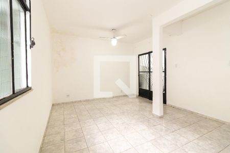 Sala de casa para alugar com 3 quartos, 150m² em Padre Miguel, Rio de Janeiro
