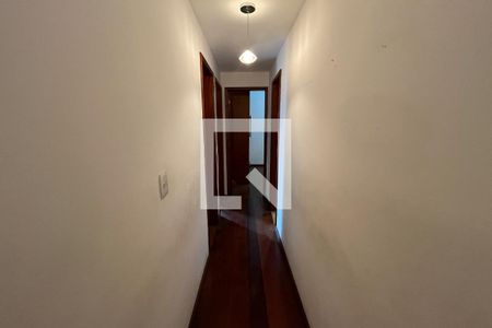Corredor de apartamento à venda com 3 quartos, 140m² em Jardim Carioca, Rio de Janeiro