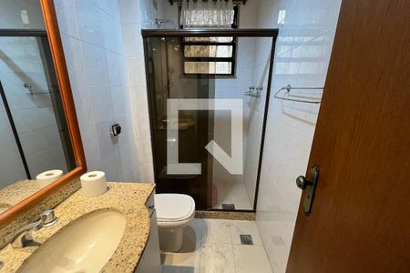 Banheiro de apartamento à venda com 3 quartos, 140m² em Jardim Carioca, Rio de Janeiro