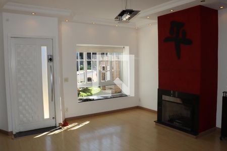 Casa de Condomínio para alugar com 4 quartos, 270m² em Jardim Barbacena, Cotia