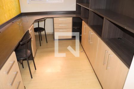 Casa de Condomínio para alugar com 4 quartos, 270m² em Jardim Barbacena, Cotia