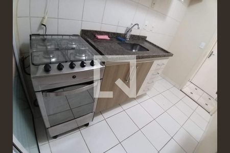 Cozinha de apartamento à venda com 2 quartos, 57m² em Vila Antonieta, São Paulo