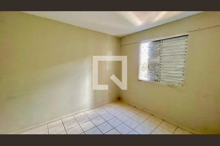 Quarto 1 de apartamento para alugar com 2 quartos, 50m² em Parque Maria Helena, Guarulhos