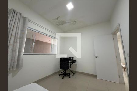 Quarto 01 de casa para alugar com 3 quartos, 300m² em Setor Habitacional Vicente Pires, Brasília