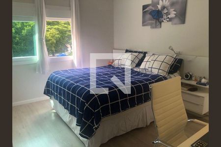 Casa à venda com 3 quartos, 230m² em Vila Monumento, São Paulo