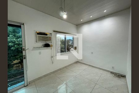 Quarto 2 de casa para alugar com 2 quartos, 80m² em Engenheiro Leal, Rio de Janeiro