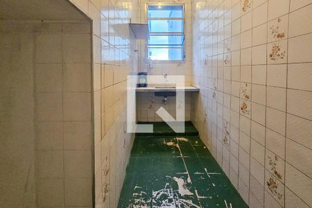 Cozinha de apartamento para alugar com 1 quarto, 24m² em Barra Funda, Guarujá