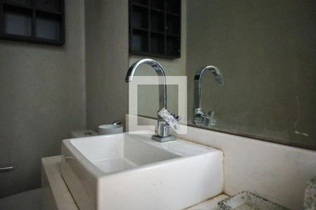 Lavabo de casa de condomínio à venda com 3 quartos, 300m² em Vila Morumbi, São Paulo