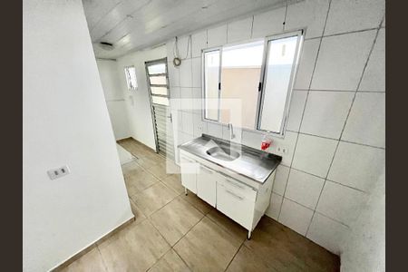 Cozinha de casa para alugar com 1 quarto, 40m² em Vila Diva, São Paulo