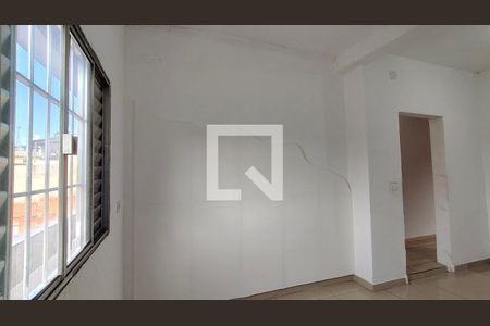Casa para alugar com 2 quartos, 70m² em Vila Zat, São Paulo