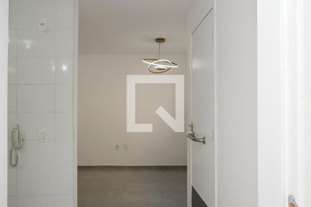 Corredor de apartamento para alugar com 1 quarto, 45m² em Jardim Alvorada, Nova Iguaçu