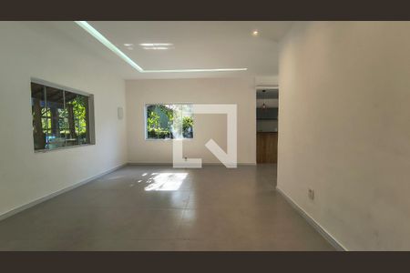 Sala de casa de condomínio à venda com 3 quartos, 1230m² em Vargem Grande, Rio de Janeiro
