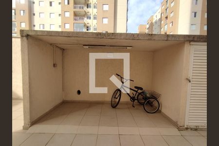 Bicicletário  de apartamento para alugar com 2 quartos, 63m² em Vila das Merces, São Paulo