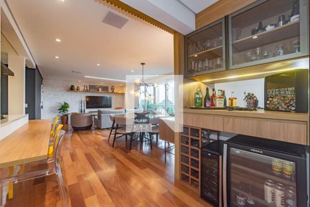 Sala de apartamento para alugar com 2 quartos, 135m² em Campo Belo, São Paulo