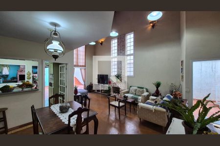 Sala de casa para alugar com 3 quartos, 237m² em Vila Guiomar, Santo André